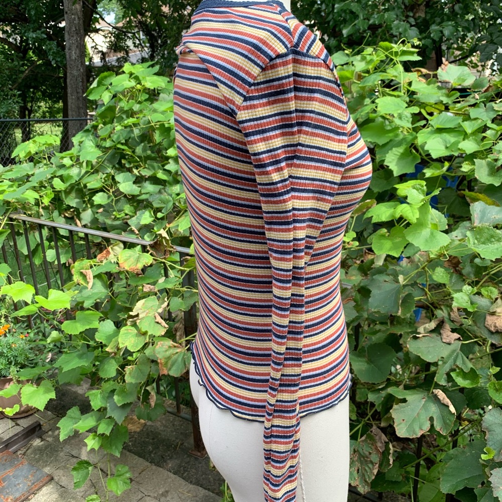 Striped top - Picture 2 of 4
